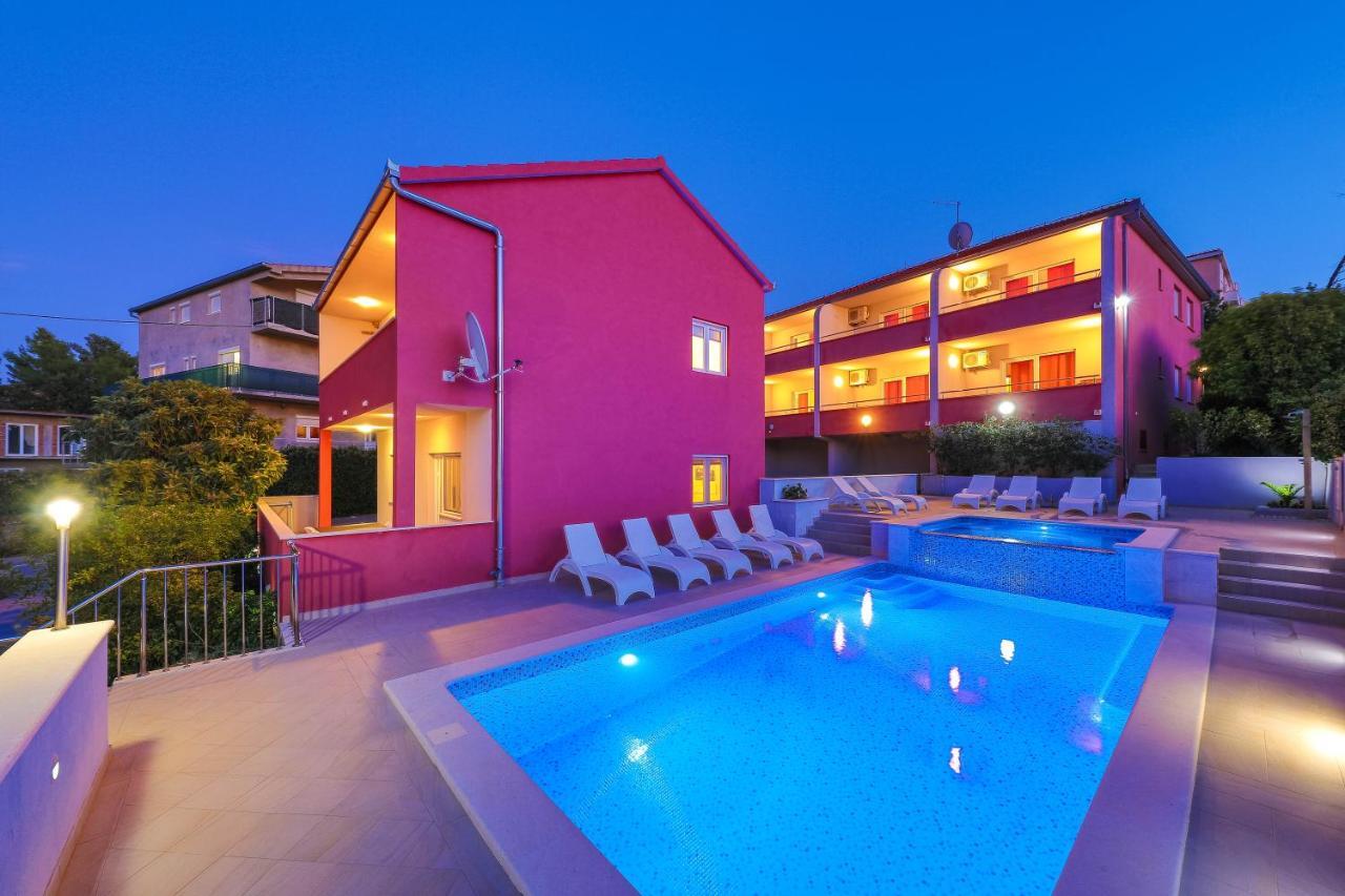 Apartments Stina Сегет-Враница Экстерьер фото
